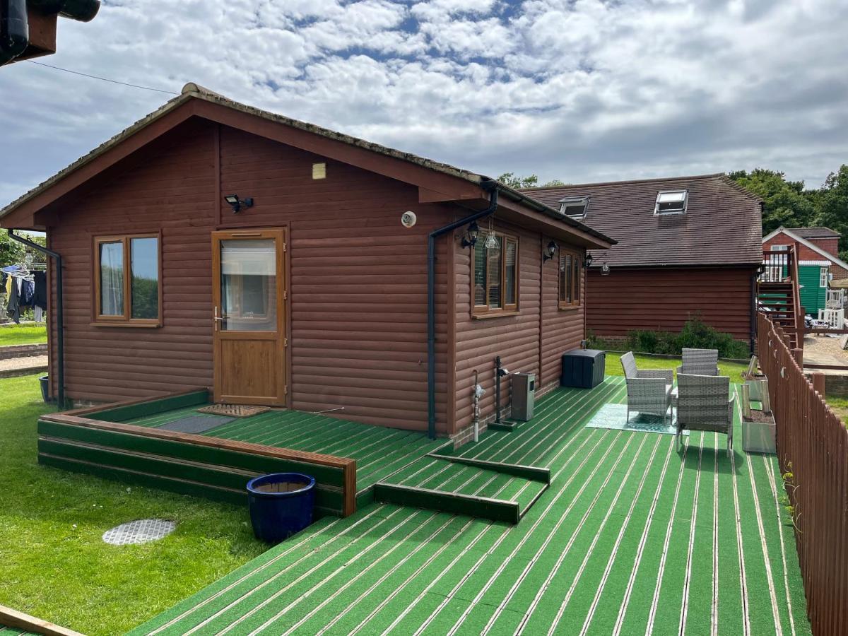 Oak Valley Lodges & Camping Pett מראה חיצוני תמונה