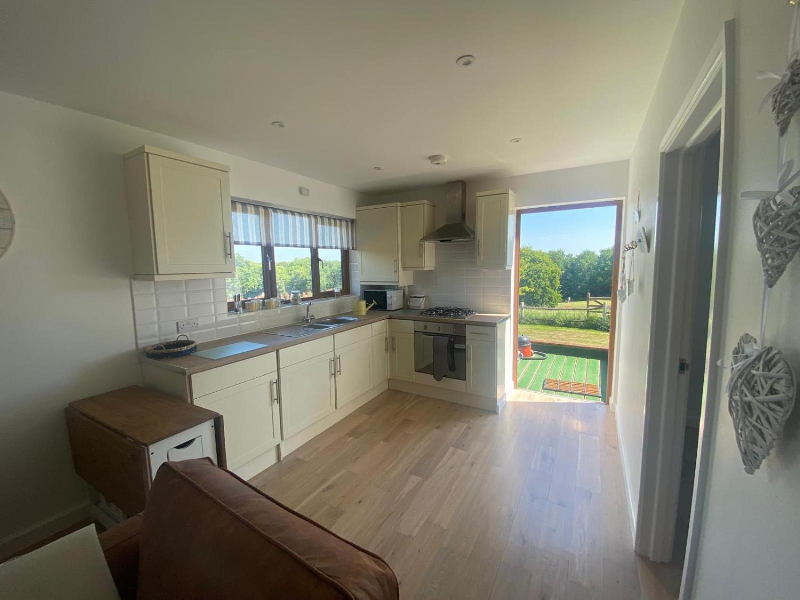 Oak Valley Lodges & Camping Pett מראה חיצוני תמונה